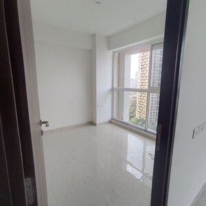 Room in 1 BHK Apartment at Paradigm Antalya, Oshiwara – for Sale