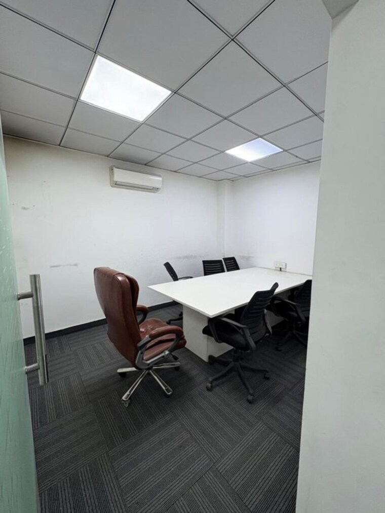 Team Area, sector 63 Commercial Office Space 1400 Sq.Ft. In Sector 63 Noida 10768600