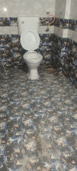 Attached Bathroom in 1 BHK Apartment at Sector 16 Ghansoli – for Rent