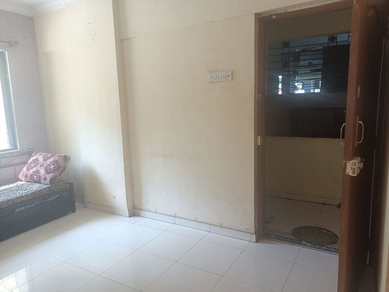 Room, rna-ng-regency-phase-i 1 Bedroom 585 Sq.Ft. Apartment In Balkum Pada Thane 10768613