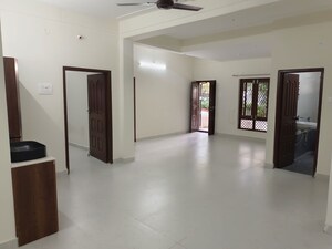 Room in 3 BHK Independent House at Banjara Hills – for Rent