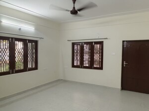 Room in 3 BHK Independent House at Banjara Hills – for Rent