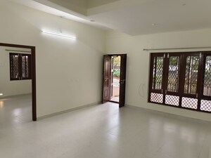 Room in 3 BHK Independent House at Banjara Hills – for Rent