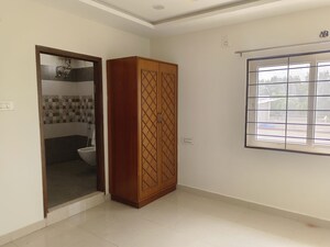 Room in 3 BHK Apartment at Kingston Palace Begumpet, Begumpet – for Rent