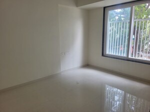 Room in 3 BHK Apartment at Shri Senapati Bapat CHS, Senapati Bapat Road – for Sale