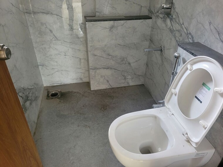 Bathroom, shri-senapati-bapat-chs 3 Bedroom 1148 Sq.Ft. Apartment In Senapati Bapat Road Pune 10768638