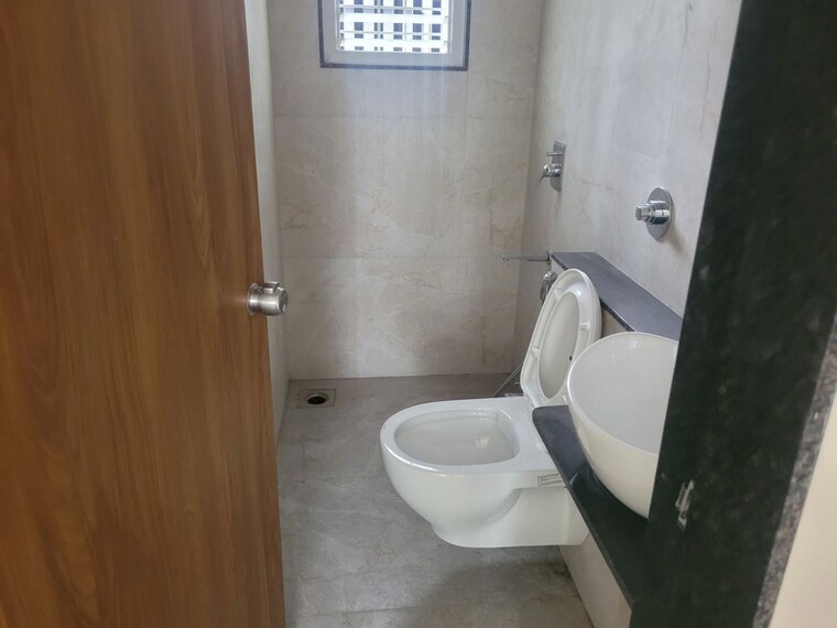 Attached Bathroom, shri-senapati-bapat-chs 3 Bedroom 1148 Sq.Ft. Apartment In Senapati Bapat Road Pune 10768638