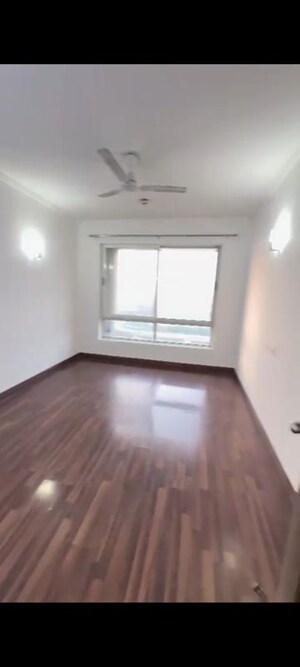 Room in 3.5 BHK Apartment at Jaypee Greens Kalypso Court, Sector 128 – for Sale