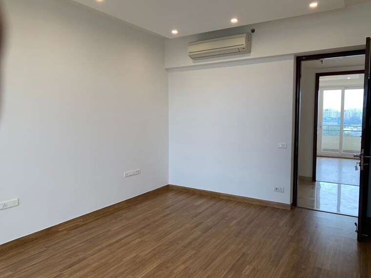 Room, emaar-the-vilas 4 Bedroom 4850 Sq.Ft. Apartment In Sector 25 Gurgaon 10768658