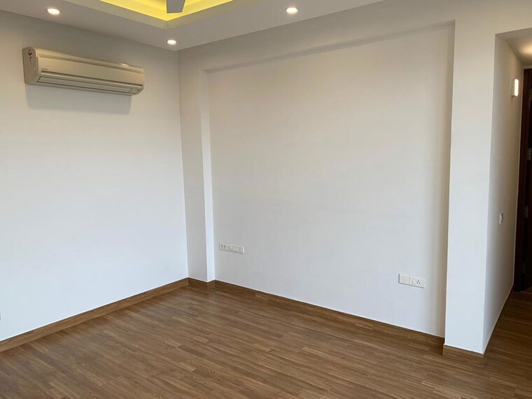 Room, emaar-the-vilas 4 Bedroom 4850 Sq.Ft. Apartment In Sector 25 Gurgaon 10768658