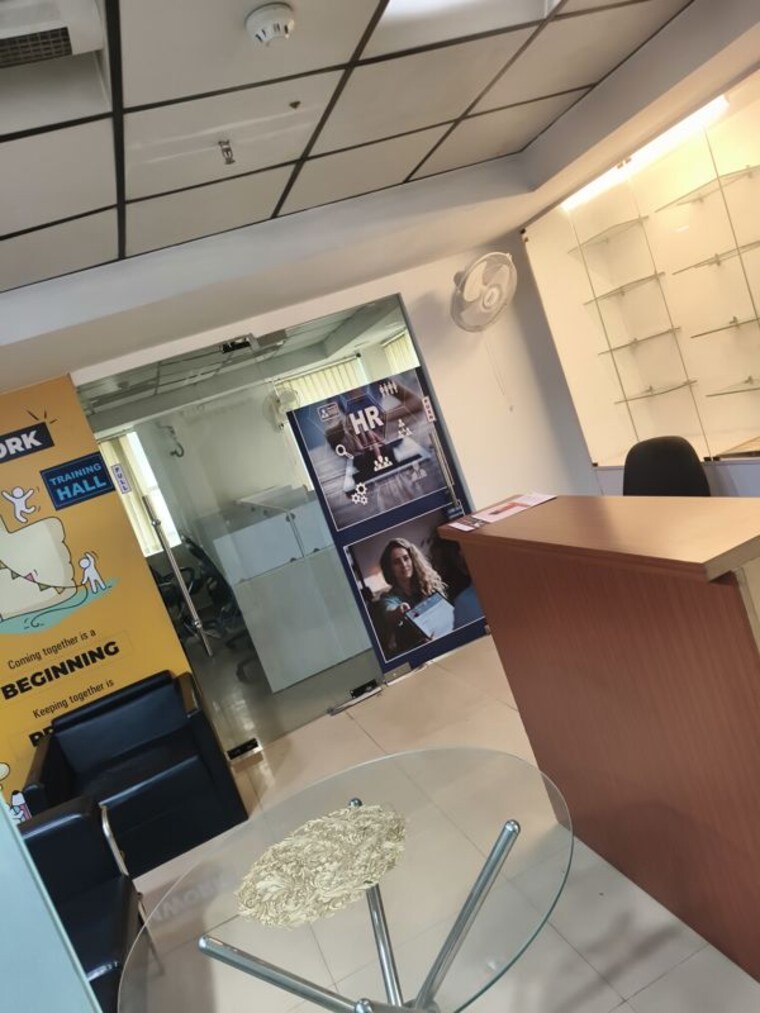 Team Area, sector 3 Commercial Office Space 1000 Sq.Ft. In Sector 3 Noida 10768663