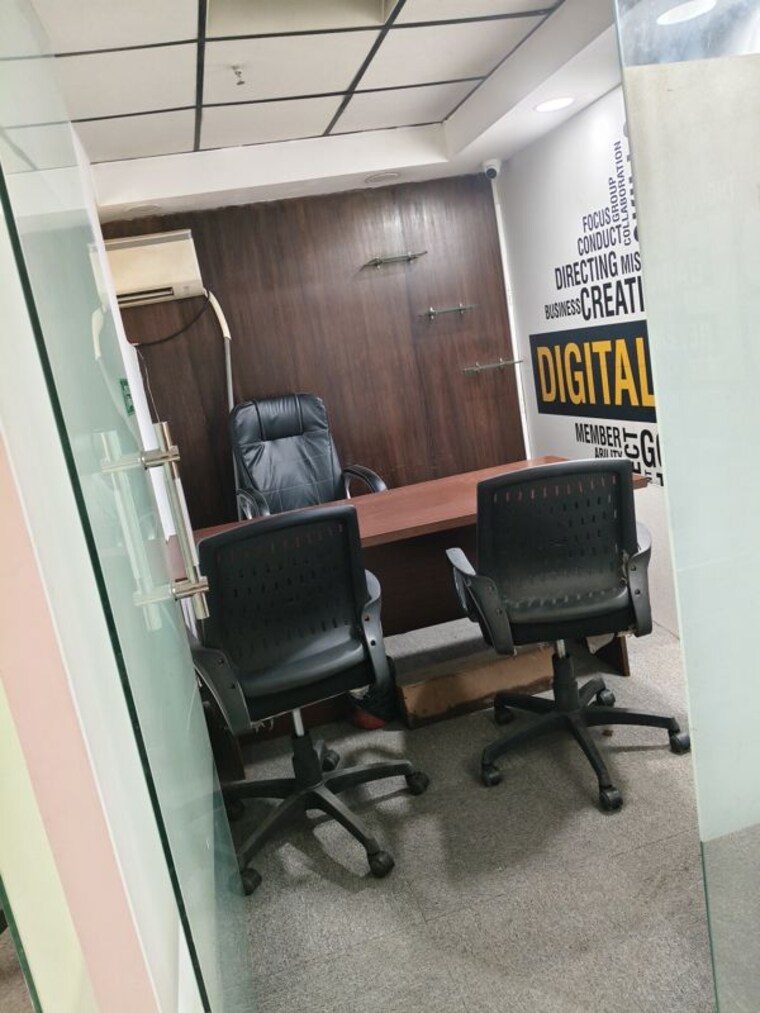 Team Area, sector 3 Commercial Office Space 1000 Sq.Ft. In Sector 3 Noida 10768663