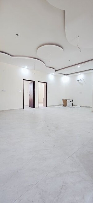 Room in 3 BHK Apartment at Kharar Mohali Road – for Sale