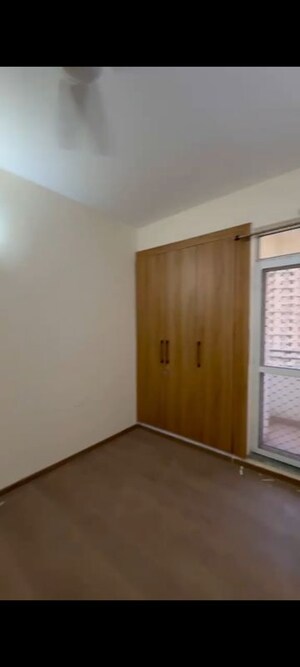 Room in 2 BHK Apartment at Jaypee Kensington Park Apartments, Sector 133 – for Rent