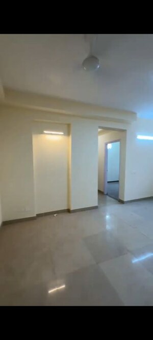 Room in 2 BHK Apartment at Jaypee Kensington Park Apartments, Sector 133 – for Rent
