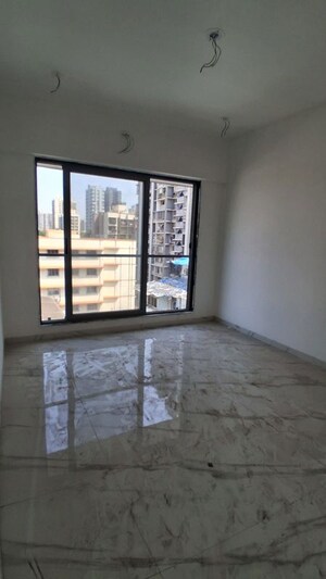 Room in 3 BHK Apartment at Laxmi Madhuvan, Malad East – for Rent