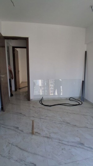 Room in 3 BHK Apartment at Laxmi Madhuvan, Malad East – for Rent