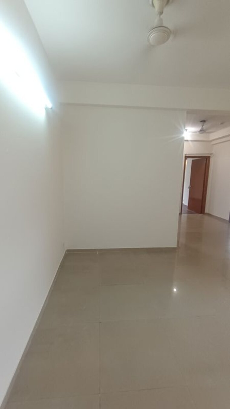 Room, mahagun-mywoods 3 Bedroom 1235 Sq.Ft. Apartment In Sector 16c Greater Noida Greater Noida 10768729