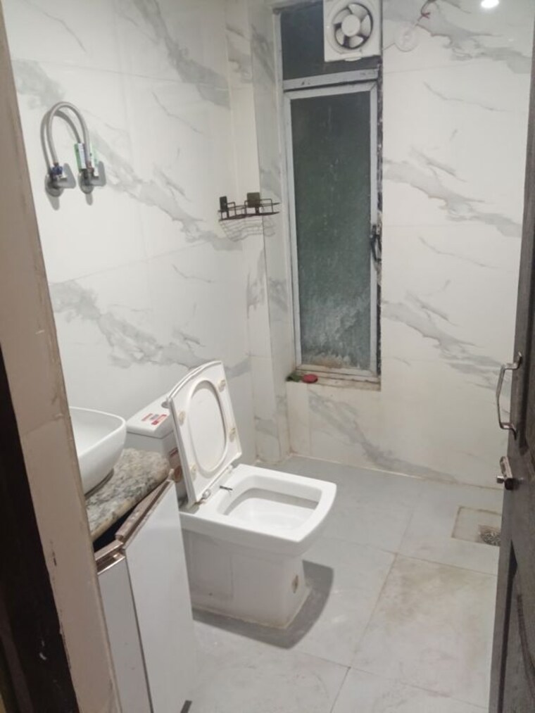 Bathroom, star-rameshwaram 2.5 Bedroom 1070 Sq.Ft. Apartment In Raj Nagar Extension Ghaziabad 10768745