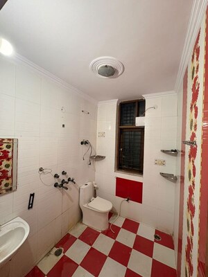 Bathroom in 2 BHK Apartment at Gardenia Gateway, Sector 75 – for Rent
