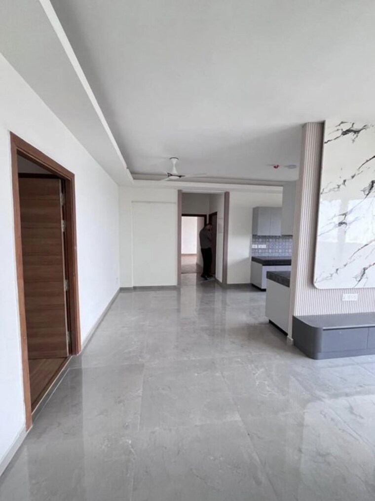 Room, tulip-yellow 3 Bedroom 1704 Sq.Ft. Apartment In Sector 69 Gurgaon 10768748