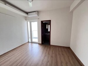 Room in 3 BHK Apartment at Tulip Yellow, Sector 69 – for Sale