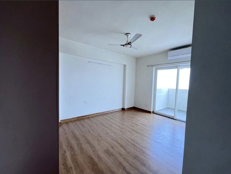 Room, tulip-yellow 3 Bedroom 1704 Sq.Ft. Apartment In Sector 69 Gurgaon 10768748