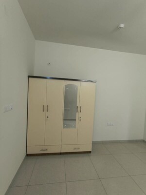 Room in 2 BHK Apartment at Sobha Dream Gardens, Thanisandra Main Road – for Rent