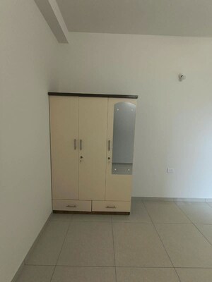 Room in 2 BHK Apartment at Sobha Dream Gardens, Thanisandra Main Road – for Rent