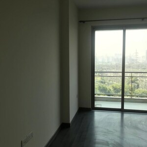 Room in 3 BHK Apartment at Tata Primanti-Tower Residences, Sector 72 – for Rent