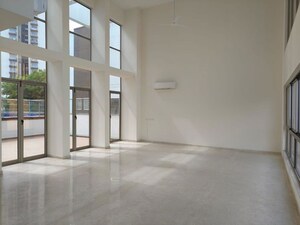 Room in 4 BHK Apartment at Tata Primanti-Tower Residences, Sector 72 – for Rent