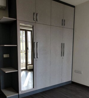 Room in 4 BHK Apartment at Tata Primanti-Tower Residences, Sector 72 – for Rent