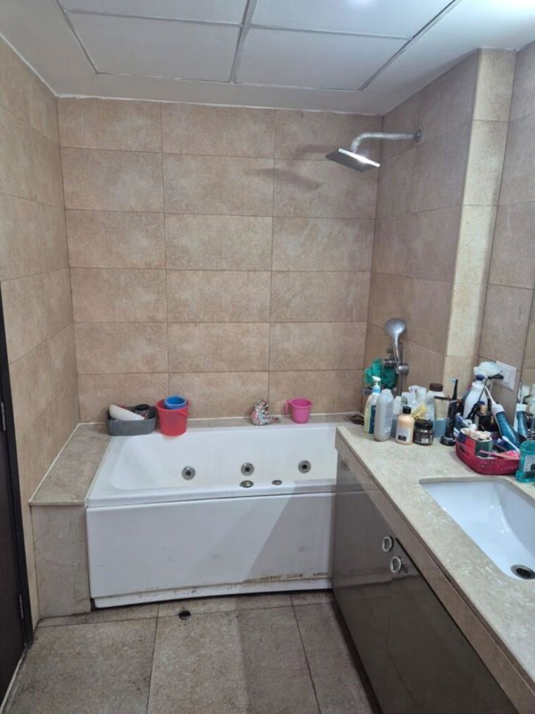 Bathroom, tata-primanti-tower-residences 3 Bedroom 2550 Sq.Ft. Apartment In Sector 72 Gurgaon 10753046