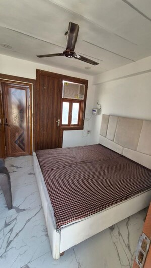 1 RK Builder Floor For Rent in Freedom Fighters Enclave