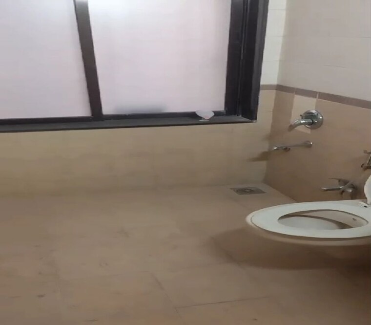 Bathroom, matunga east 3 Bedroom 990 Sq.Ft. Apartment In Matunga East Mumbai 10768865