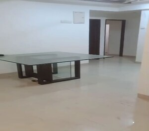 Room in 3 BHK Apartment at Matunga East – for Sale