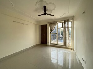 Room in 2 BHK Apartment at Saket – for Rent