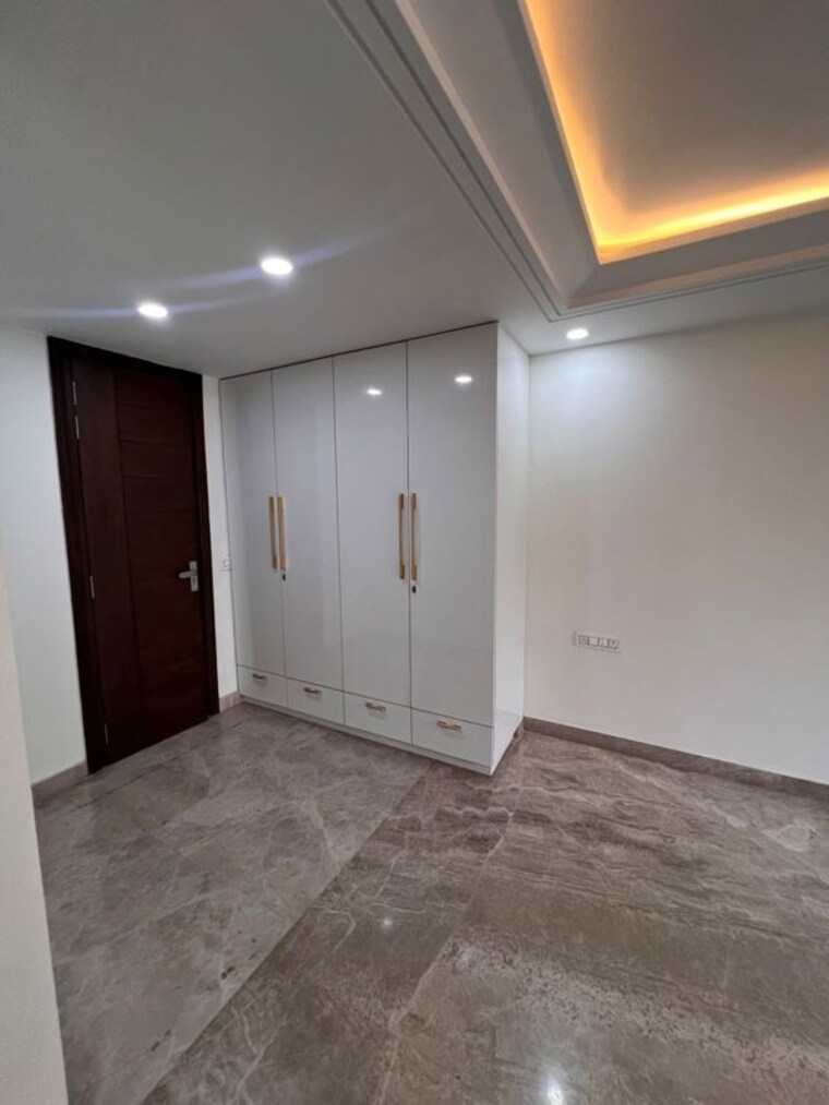 Room, sushant lok i 3 Bedroom 301 Sq.Yd. Builder Floor In Sushant Lok I Gurgaon 10768869