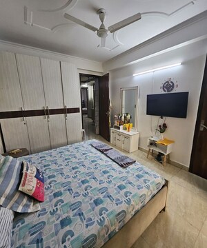Bedroom in 3 BHK Apartment at Saket – for Rent