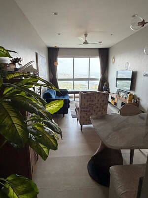 Team Area in 2 BHK Apartment at Parel – for Sale