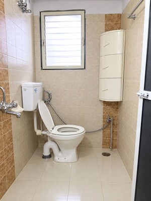 Bathroom in 1 BHK Apartment at Shree Nagar – for Rent