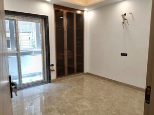 Room in  Builder Floor at BPTP District 3, Sector 85 – for Sale