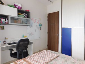Room in 2 BHK Apartment at Parel – for Sale