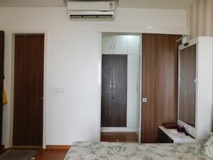 Room in 2 BHK Apartment at Parel – for Sale