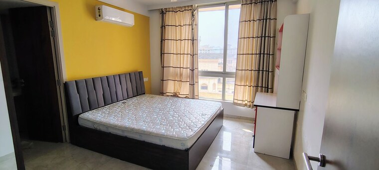 Bedroom, hiranandani-estate-rodas-enclave 3 Bedroom 1152 Sq.Ft. Apartment In Ghodbunder Road Thane 10769014