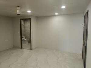 Room in 2 BHK Apartment at Vasant Kunj – for Rent