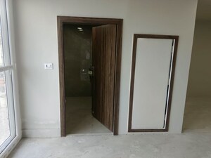 Room in 2 BHK Apartment at Vasant Kunj – for Rent
