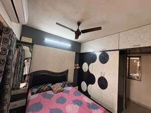 Team Area in 2 BHK Apartment at Goregaon East – for Rent