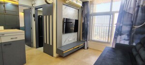 Room in 1 BHK Apartment at Hiranandani Estate Solitaire C, Thane West – for Rent
