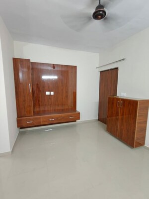 2.5 BHK Apartment For Rent in Pyramid Infinity, Sector 70